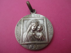 Médaille Religieuse Ancienne/ND Du Bon Conseil / Sainte Patronne De Ganazzano/Début XXéme Siécle    CAN474 - Religion & Esotericism