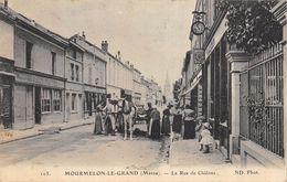 CPA 51 MOURMELON LE GRAND LA RUE DE CHALONS - Mourmelon Le Grand