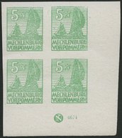 MECKLENBURG-VORPOMMERN 32xbDZ **, 1946, 5 Pf. Mittelgrün, Kreidepapier, Im Eckrandviererblock Mit Druckereizeichen, Prac - Otros & Sin Clasificación