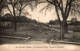 LUCON LE CHAMP DE FOIRE AU FOND LE CALVAIRE - Lucon