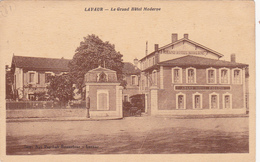 CPA (81) LAVAUR  Le Grand Hôtel Moderne Propriétaire LARRIEU (2 Scans) - Lavaur