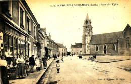 AH 57 / C P A  - MAROLLES-LES-BRAULTS    (72)  PLACE DE L'EGLISE - Marolles-les-Braults