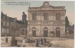 CARTE POSTALE   CHATEAUNEUF Sur SARTHE 49 La Mairie Et La Statue De Robert Le Fort - Chateauneuf Sur Sarthe