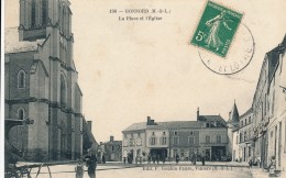 CPA 49 GONNORD Valanjou La Place Et L'église - Thouarce