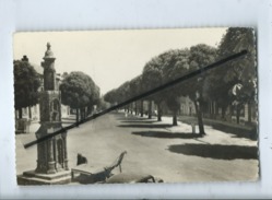 CPSM - Crécy En Ponthieu -(Somme) - Rue Du Général Leclerc Vers La Poste - Crecy En Ponthieu