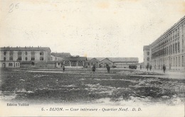 Dijon - 186e R.A.L.T. Quartier Junot Neuf, Cour Intérieure - Carte Non Circulée D.D. Edition Voilliot - Casernes