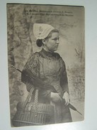 T39  COIFFES  BRETONNES  Jeune Fille Des Environs De NANTES  1903 - Cuffie, Cappelli, Berretti