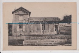 CPA - AUBERGENVILLE - L'Ecole - Aubergenville