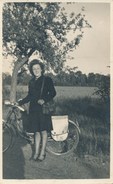 Carte-Photo : Portrait D'une Femme Et Son Vélo (1943) - Cycling
