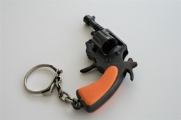Vintage TOY GUN :  UNKNOWN - L=6,0cm - Keychain 1960s-70s - Keywords : Cap - Cork Gun - Rifle - Revolver - Pistol - Tin - Armi Da Collezione