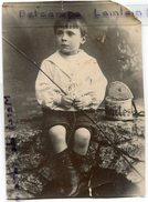 - Photo, Enfant Prêt Pour La Pêche à La Truite, Sur Papier Fin , Dommage Des Dégâts, Dim : 12 X 17 Cm. - Sporten