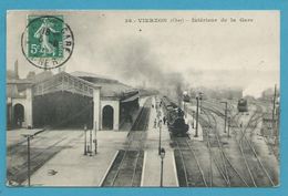 CPA Chemin De Fer Train En Gare De VIERZON 18 - Vierzon