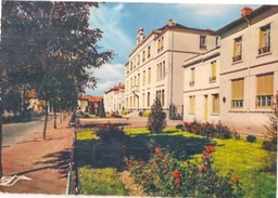 VAUX-EN-VELIN    La Mairie,l'école De Filles Et La Poste - Vaux-en-Velin