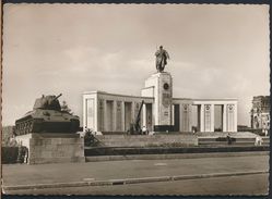 °°° 5110 - GERMANY -  BERLIN - RUSSISCHES EHRENMAL IM TIERGARTEN - 1960 With Stamps °°° - Dierentuin