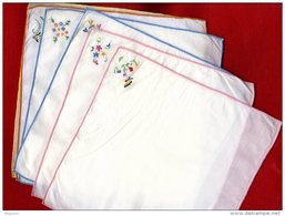 MOUCHOIRS  LOT DE 6 MOUCHOIRS ANCIENS BRODES - Handkerchiefs