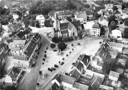 89-QUARRE-LES-TOMBES- LA PLACE ET L'EGLISE - Quarre Les Tombes