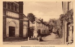 76 Bellencombre. Monument Aux Morts Et Rue Du Presbytere - Bellencombre