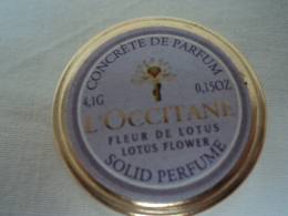 L'OCCITANE " FLEUR DE LOTUS" MINI CONCRETE  4,1 Gr    LIRE ET VOIR!! - Miniatures Femmes (sans Boite)