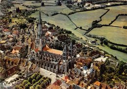 71-AUTUN-  VUE AERIENNE SUR LA CATHEDRALE ST-LAZARE - Autun