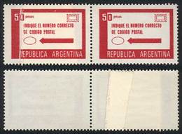 ARGENTINA "GJ.1786, 1977/9 50P. ""Place Postal Code"" Pair With PAPER OVERLAP V - Andere & Zonder Classificatie