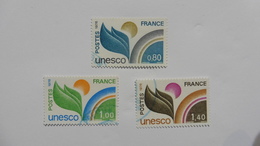 France :3  Timbres   Service  Oblitérés - Oblitérés