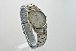 Watches : Q&Q BY CITIZEN MEN -  Nr. VK74-404 WFC - Original  - Running - Worn Condition - Relojes Modernos