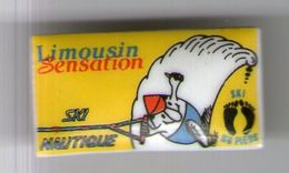 PIN S PORCELAINE SKI NAUTIQUE   SKI NU PIEDS  LIMOUSIN SENSATION - Waterski