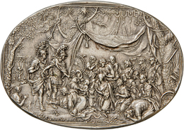 05513 Medaillen - Religion: Ovale Silberguss-Plakette „Alexander Magnus-Sieg über Die Darius“,  Alexander Be - Non Classés