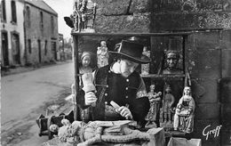 29-LOCRONAN- JOB, LE SCULPTEUR BRETON - Locronan