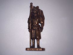 FIGURINE KINDER METAL SOLDAT SWISS (suisse) N°4 DRAPEAU - Figurillas En Metal