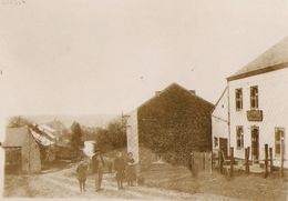 Malvoisin - Quartier Animé Et Magasin L'abeille - Photo Carte - Gedinne