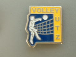 PIN´S  VOLLEYBALL - YUTZ - Volleybal
