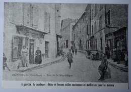 84 : Bonnieux - Reproduction De CPA : Rue De La République - A Gauche La Cambuse : Décor ... Pour La Maison - (n°8968) - Bonnieux