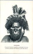 OCEANIE --  Papouasie  - NOUVELLE GUINEE - Un Grand Homme Maquillé Et Orné Pour La Danse - Papua Nueva Guinea