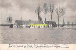 CPA DE OVERSTROOMINGEN TE HAMME MAART 1906 LES INONDATIONS A HAMME EENE HOEVE TE MIDDEN VAN HET VELD - Hamme