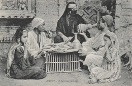 Egypte, Diner En Famille - Egypt, A Familiar Dinner - Carte L.C. N° 228 Non Circulée - Afrika