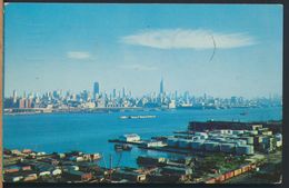 °°° 7768 - NY - NEW YORK - COMMERCIAL DOCKS OF NEW JERSEY THE FAMOUS NEW YORK SKYLINE  - 1961 With Stamps °°° - Panoramic Views