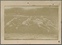 Thematik: Pfadfinder / Boy Scouts: 1916: Foto 1.WK Pfadfinder In Der Freizeit Kommandantur Brüssel 1916 Auf  Karton Gekl - Other & Unclassified