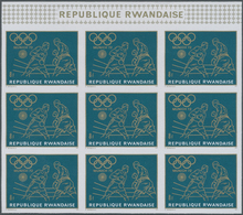 ** Thematik: Sport-Boxen / Sport-boxing: 1971, Rwanda. COLOR VARIETY. Imperforate Block Of 9 For The 8fr Value BOXING Of - Pugilato