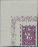 ** Liechtenstein: 1935, Landeswappen 5 Fr Schwarzrotviolett, Riesige Ungefaltete Postfrische Luxus-Bogenecke Oben - Lettres & Documents