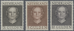 ** Niederlande: 1949, Freimarken: Königin Juliana Höchstwerte 2 1/2 - 10 Gulden, 3 Werte Einwandfrei Postfrisch, - Lettres & Documents