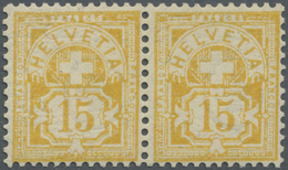 /** Schweiz: 1882 Ziffern 15 Rp. Gelb Im Waagerechten Paar, Postfrisch Mit üblichem, Etwas Ungleichmäßig Krakelier - Unused Stamps