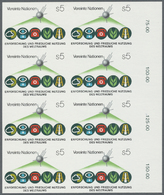 ** Vereinte Nationen - Wien: 1982. Ungezähnter SR-8er-Block Für Die Ausgabe "Erforschung Und Friedliche Nutzung D - Unused Stamps