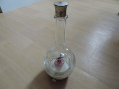 Rare  Bouteille De Parfum Lucien-lelond Musicale Avec Couple De Danseurs En Bon état - Fonctionne - Bottles (empty)