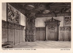 AK Augsburg - Rathaus - Fürstenzimmer Mit Prunkofen Von Adam Vogt (30621) - Augsburg