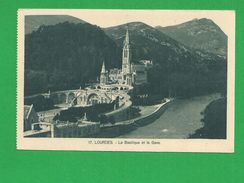 FRANCE LOURDES La Basilique Et Le Gave - Lourdes