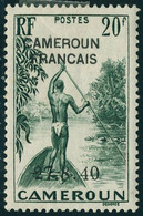 Neuf Avec Charnière N° 232, 20f Vert Surchargé Cameroun Français, Variété : 4 Fermé, T.B. Maury N° 190b. - Sonstige & Ohne Zuordnung