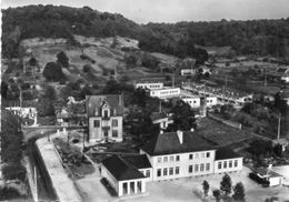 CPSM Dentelée - ATTICHY (60) - Vue Aérienne Du Quartier Du Groupe Scolaire Dans Les Années 50 - Attichy