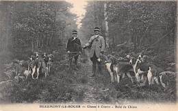 Beaumont Le Roger     27 :    Chasse A Courre.    Relai  De Chiens   (voir Scan) - Beaumont-le-Roger