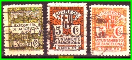 ESPAÑA LOTE  DE 3 SELLOS  DIFERENTES ESCUDO DE LA CIUDAD   BARCELONA  AÑO 1932 - Barcellona